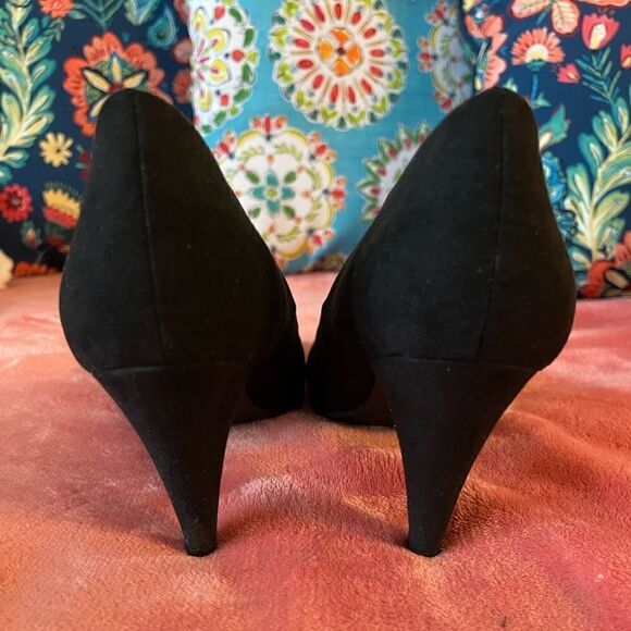 Black pumps heels - Picture 5 of 7